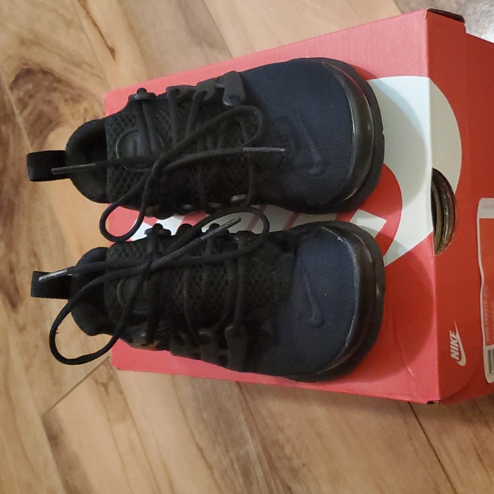 11C Nike